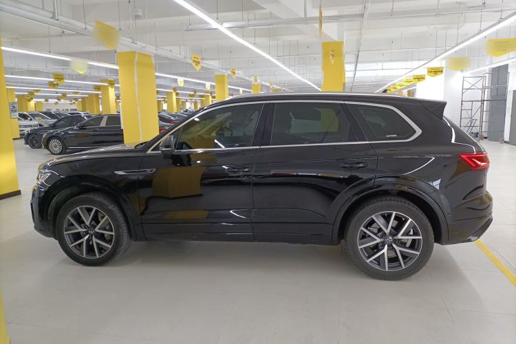 Used Volkswagen Touareg 2023 3.0 TSI Prestige Edition Classic Sport Package Left Side
