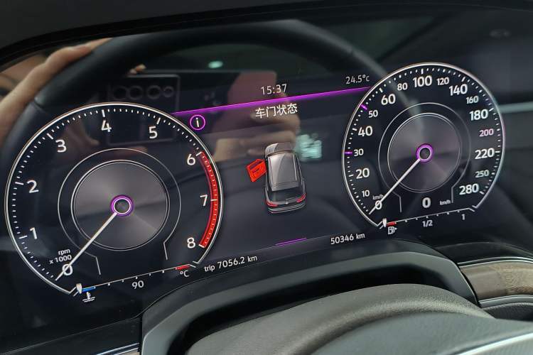 Used Volkswagen Touareg 2023 3.0 TSI Prestige Edition Classic Sport Package Odometer Close Up