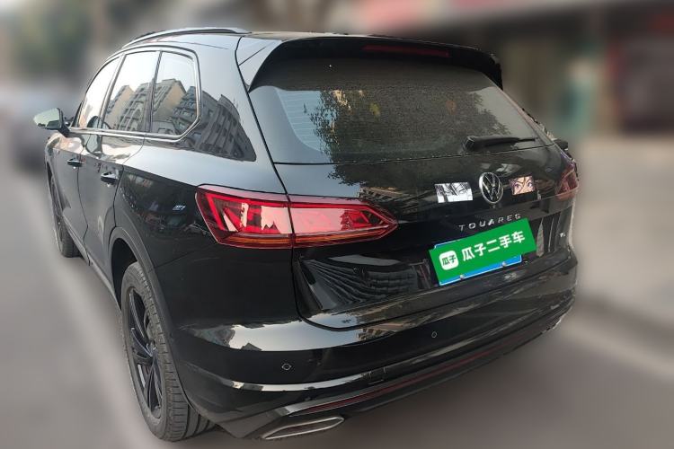 Used Volkswagen Touareg 2023 3.0 TSI Luxury Edition Obsidian Black Sport Package Rear Left 45 Deg