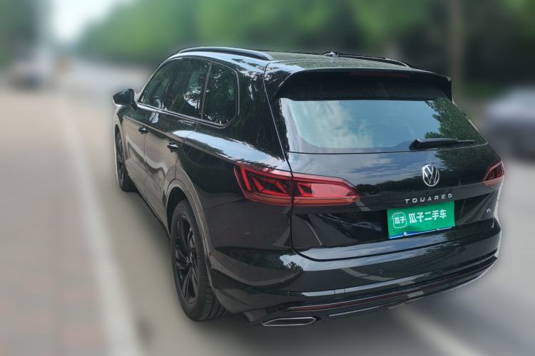 Used Volkswagen Touareg 2023 3.0 TSI Luxury Edition Obsidian Black Sport Package Rear Left 45 Deg