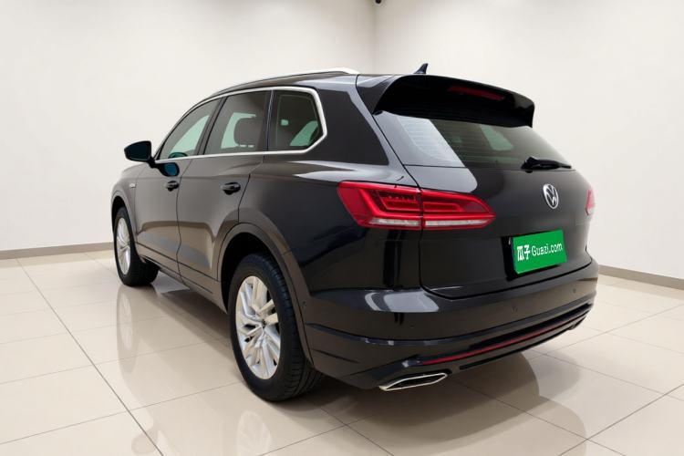 Used Volkswagen Touareg 2023 2.0 TSI RuiShang Edition Rear Left 45 Deg