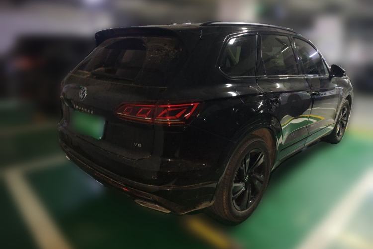Used Volkswagen Touareg 2023 3.0 TSI Luxury Edition Obsidian Black Sport Package Rear Right 45 Deg