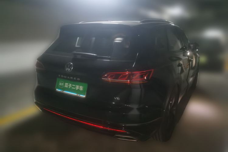 Used Volkswagen Touareg 2023 3.0 TSI Luxury Edition Obsidian Black Sport Package Rear Right 45 Deg