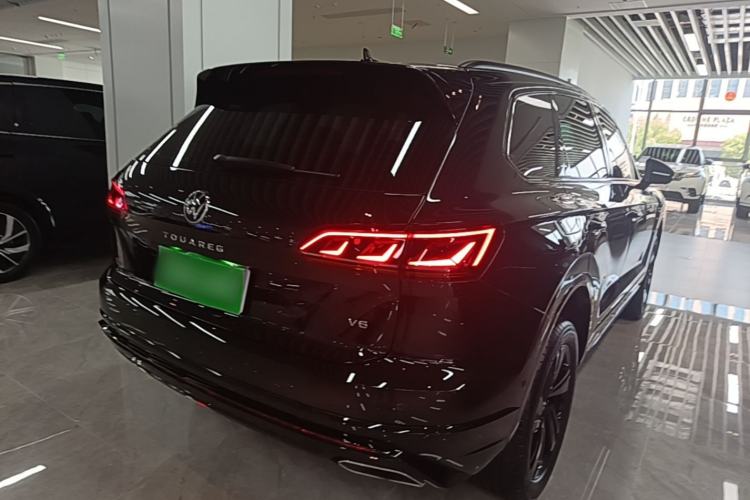 Used Volkswagen Touareg 2023 3.0 TSI Luxury Edition Obsidian Black Sport Package Rear Right 45 Deg