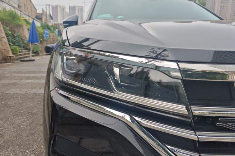 Used Volkswagen Touareg 2023 2.0 TSI RuiShang Edition Right Front Headlight