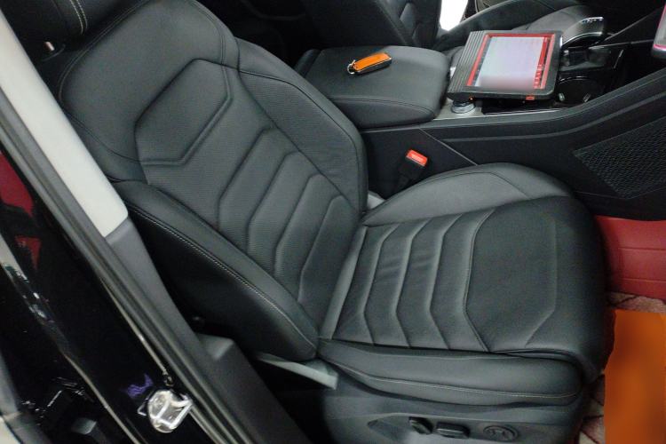 Used Volkswagen Touareg 2023 2.0 TSI RuiShang Edition Right Front Seat