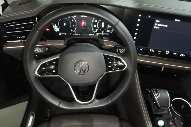 Used Volkswagen Touareg 2023 2.0 TSI RuiShang Edition Steering Wheel