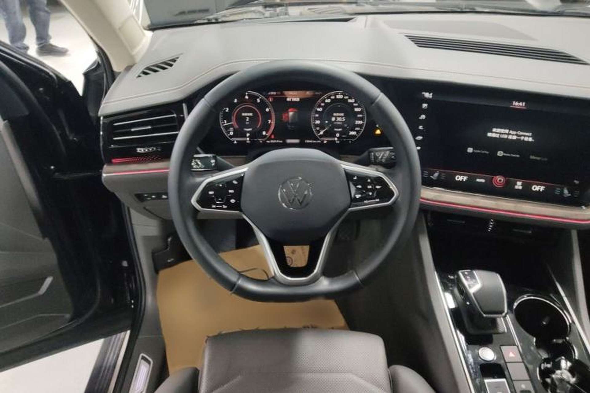 Used Volkswagen Touareg 2023 2.0 TSI RuiShang Edition Steering Wheel