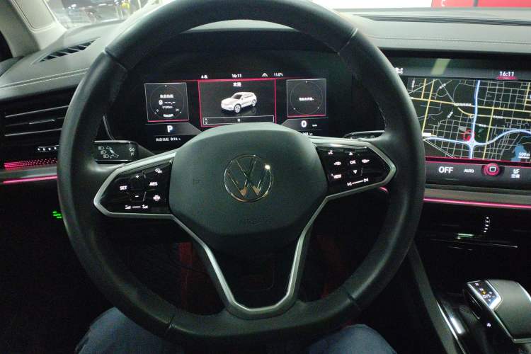 Used Volkswagen Touareg 2023 2.0 TSI RuiShang Edition Steering Wheel