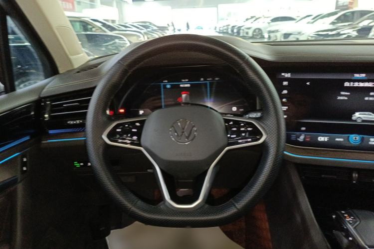 Used Volkswagen Touareg 2023 2.0 TSI RuiShang Edition Steering Wheel