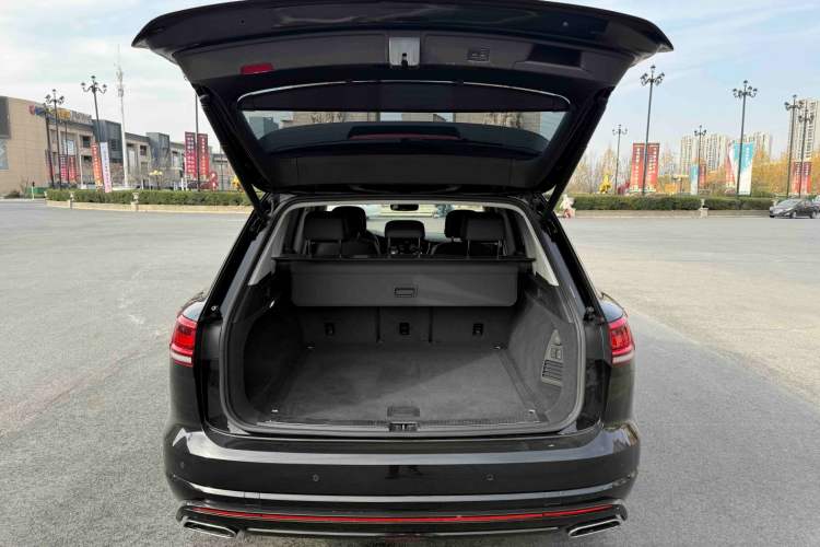 Used Volkswagen Touareg 2023 2.0 TSI RuiShang Edition Trunk