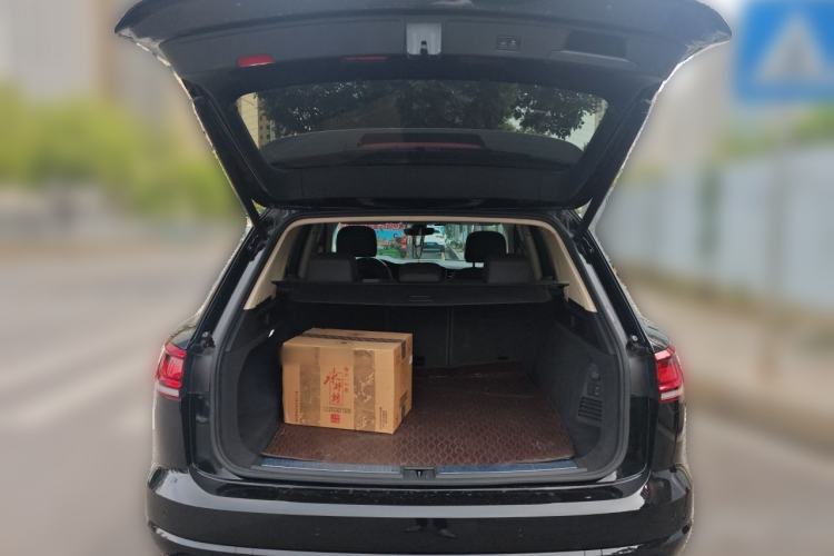 Used Volkswagen Touareg 2023 2.0 TSI RuiShang Edition Trunk