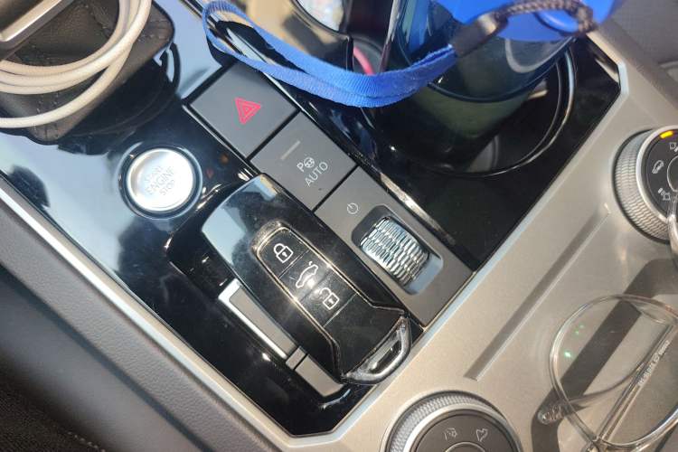 Used Volkswagen Touareg 2023 3.0 TSI Luxury Edition Obsidian Black Sport Package Vehicle Key