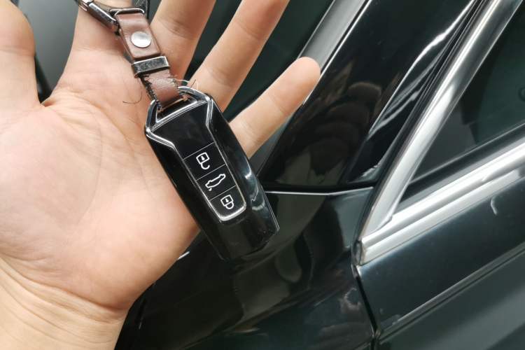 Used Volkswagen Touareg 2023 3.0 TSI Prestige Edition Classic Sport Package Vehicle Key