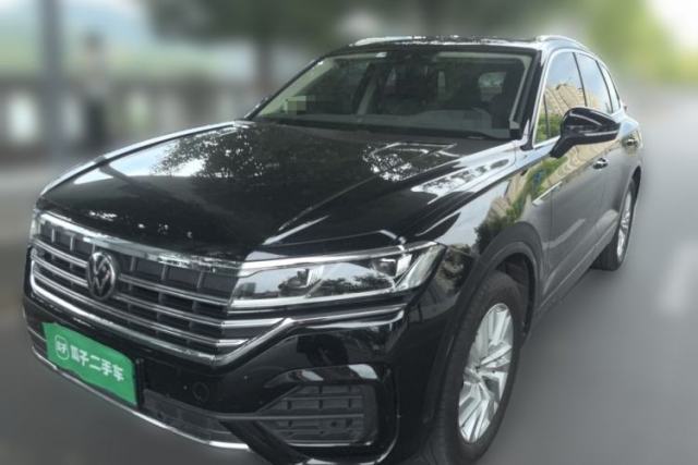 Ojetý Volkswagen Touareg 2023 2.0 TSI RuiShang Edition
