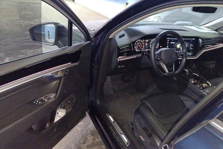 Used Volkswagen Touareg 2023 2.0 TSI RuiShang Edition Driver Seat