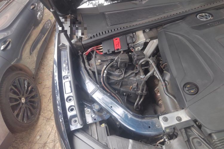 Used Volkswagen Touareg 2023 2.0 TSI RuiShang Edition Engine Bay Right