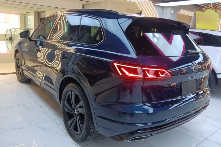Used Volkswagen Touareg 2023 3.0 TSI Luxury Edition Obsidian Black Sport Package Exterior 2