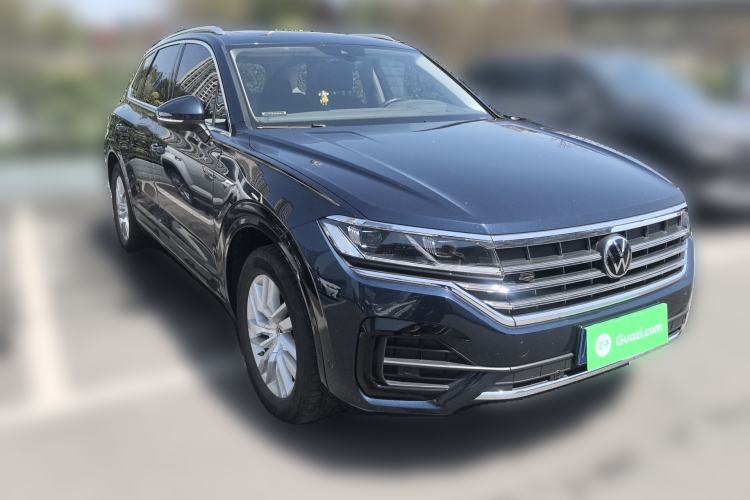Used Volkswagen Touareg 2023 2.0 TSI RuiShang Edition Front Right 45 Deg