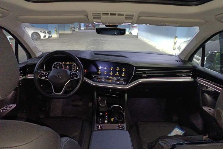 Used Volkswagen Touareg 2023 3.0 TSI Prestige Edition Classic Sport Package Interior 2
