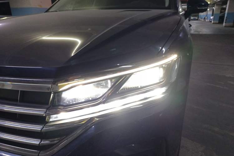 Used Volkswagen Touareg 2023 3.0 TSI Prestige Edition Classic Sport Package Left Front Headlight