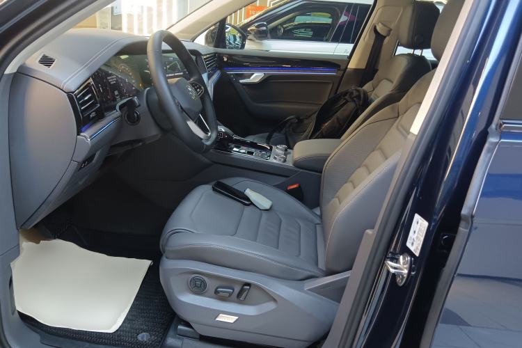 Used Volkswagen Touareg 2023 3.0 TSI Luxury Edition Obsidian Black Sport Package Left Front Seat