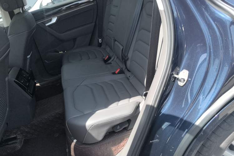 Used Volkswagen Touareg 2023 2.0 TSI RuiShang Edition Left Rear Seat