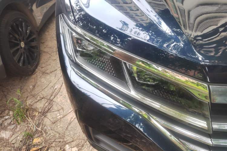Used Volkswagen Touareg 2023 2.0 TSI RuiShang Edition Right Front Headlight