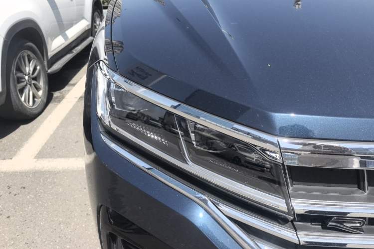Used Volkswagen Touareg 2023 2.0 TSI RuiShang Edition Right Front Headlight
