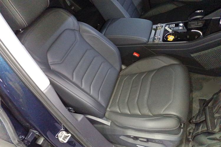 Used Volkswagen Touareg 2023 2.0 TSI RuiShang Edition Right Front Seat