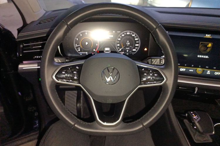 Used Volkswagen Touareg 2023 2.0 TSI RuiShang Edition Steering Wheel