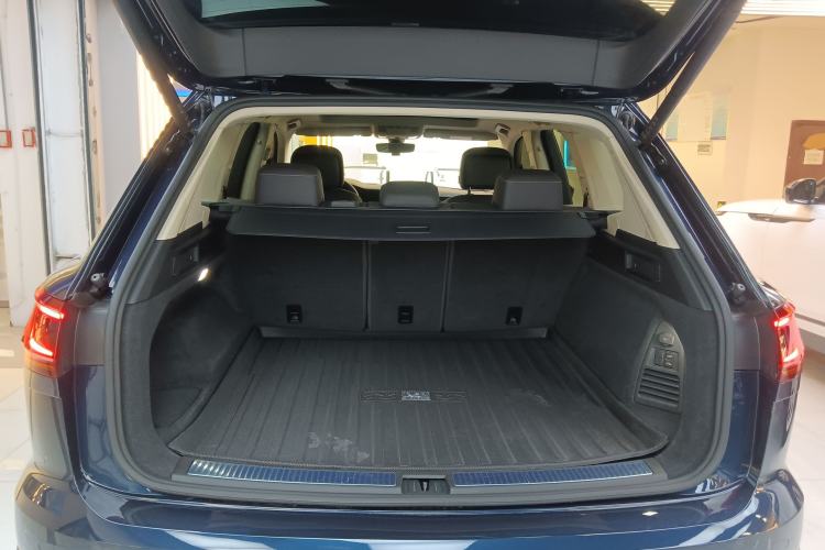 Used Volkswagen Touareg 2023 3.0 TSI Luxury Edition Obsidian Black Sport Package Trunk