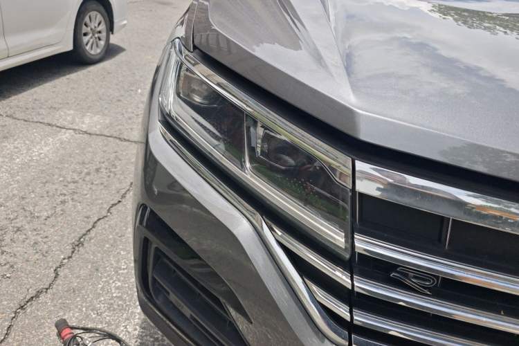 Used Volkswagen Touareg 2023 2.0 TSI RuiShang Edition Right Front Headlight