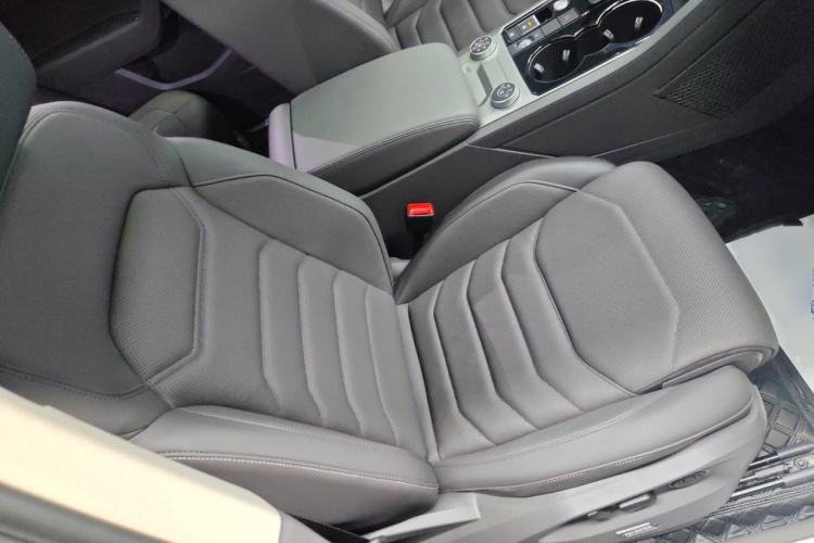 Used Volkswagen Touareg 2023 2.0 TSI RuiShang Edition Right Front Seat