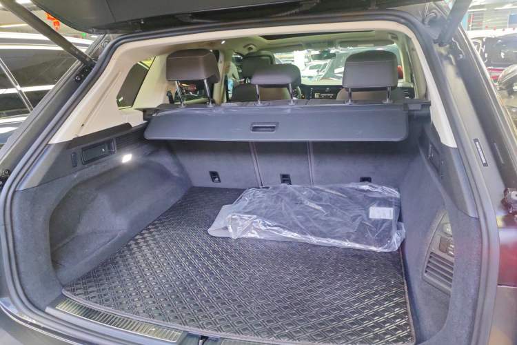 Used Volkswagen Touareg 2023 2.0 TSI RuiShang Edition Trunk