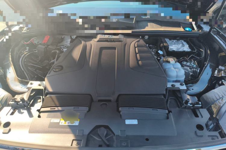 Used Volkswagen Touareg 2025 2.0TSI Ruiyue Edition Engine Bay
