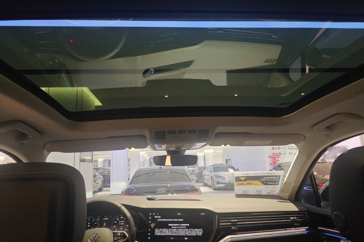 Used Volkswagen Touareg 2025 2.0 TSI Sharp Edition Headliner