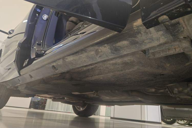 Used Volkswagen Touareg 2025 2.0 TSI Sharp Edition Right Side Sill