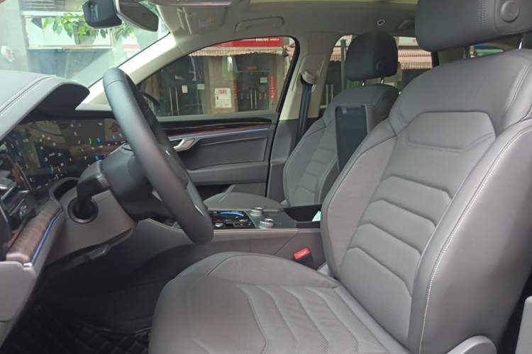 Used Volkswagen Touareg 2025 2.0 TSI Sharp Edition Left Front Seat