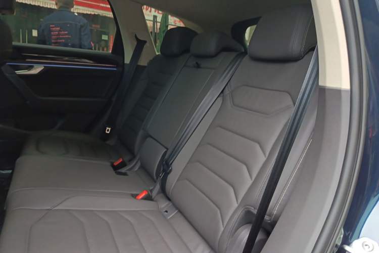 Used Volkswagen Touareg 2025 2.0 TSI Sharp Edition Left Rear Seat