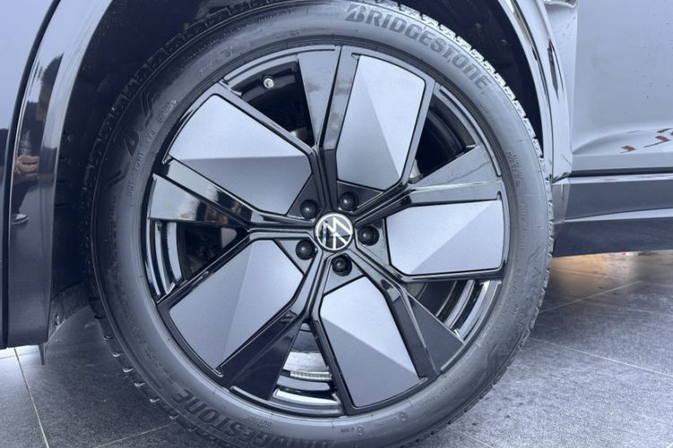 Used Volkswagen Touareg 2026 3.0TSI Sharp Edition Classic Sports Package Exterior 3