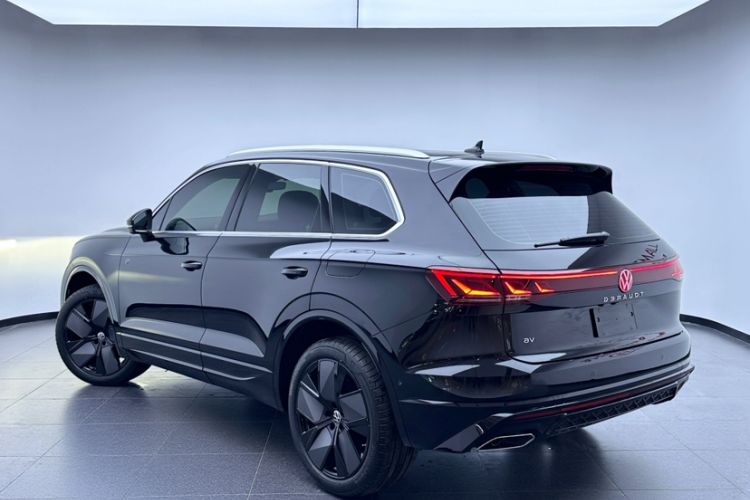 Used Volkswagen Touareg 2026 3.0TSI Sharp Edition Classic Sports Package Exterior 5