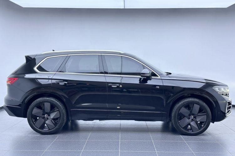 Used Volkswagen Touareg 2026 3.0TSI Sharp Edition Classic Sports Package Exterior 7