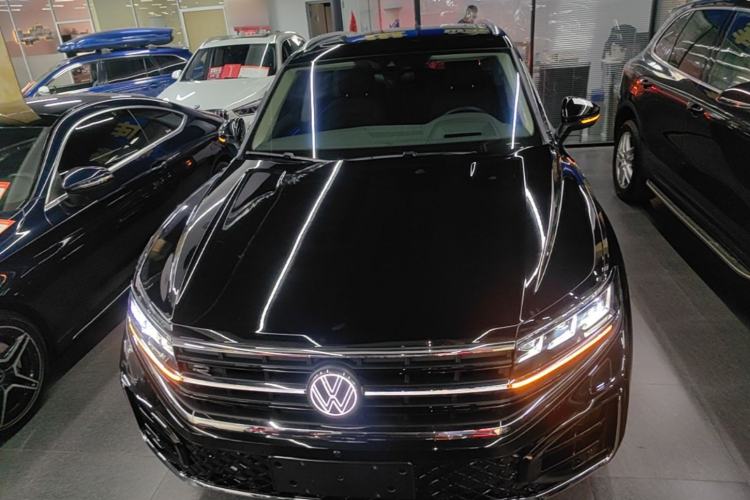 Used Volkswagen Touareg 2026 3.0TSI Sharp Edition Classic Sports Package Front