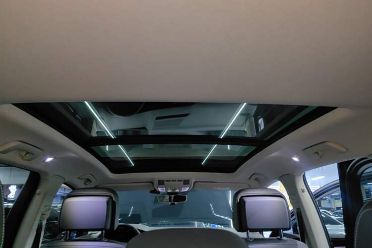 Used Volkswagen Touareg 2026 3.0TSI Sharp Edition Classic Sports Package Headliner