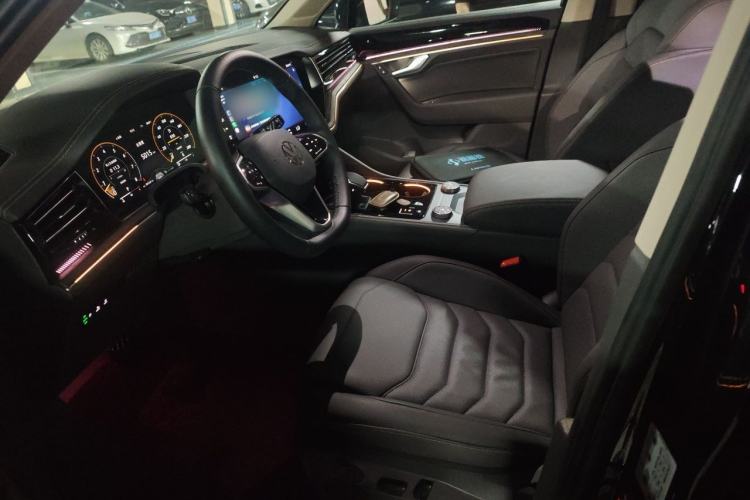 Used Volkswagen Touareg 2026 3.0TSI Sharp Edition Moon Black Sports Package Left Front Seat