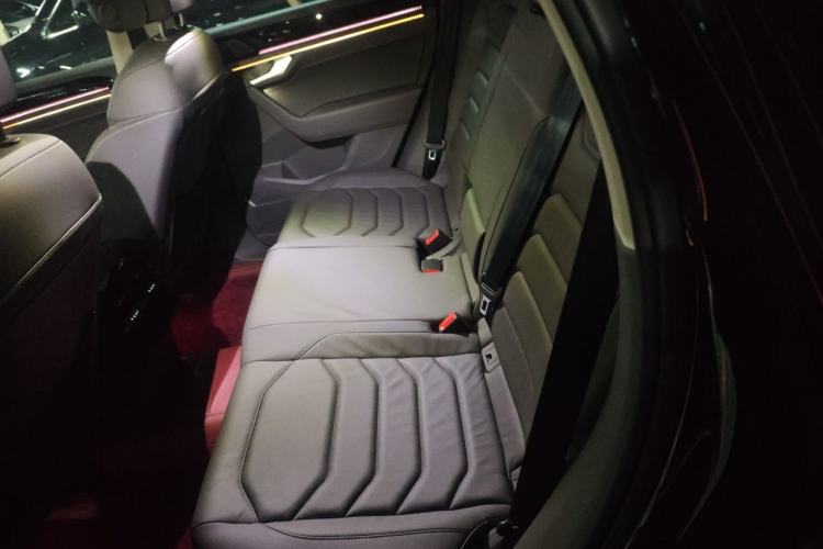 Used Volkswagen Touareg 2026 3.0TSI Sharp Edition Moon Black Sports Package Left Rear Seat