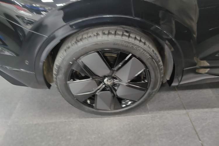 Used Volkswagen Touareg 2026 3.0TSI Sharp Edition Classic Sports Package Right Rear Wheel Hub