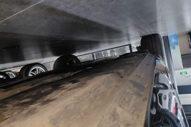 Used Volkswagen Touareg 2026 3.0TSI Sharp Edition Classic Sports Package Right Side Sill