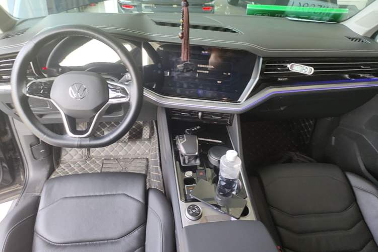 Used Volkswagen Touareg New Energy 2021 eHybrid Center Console